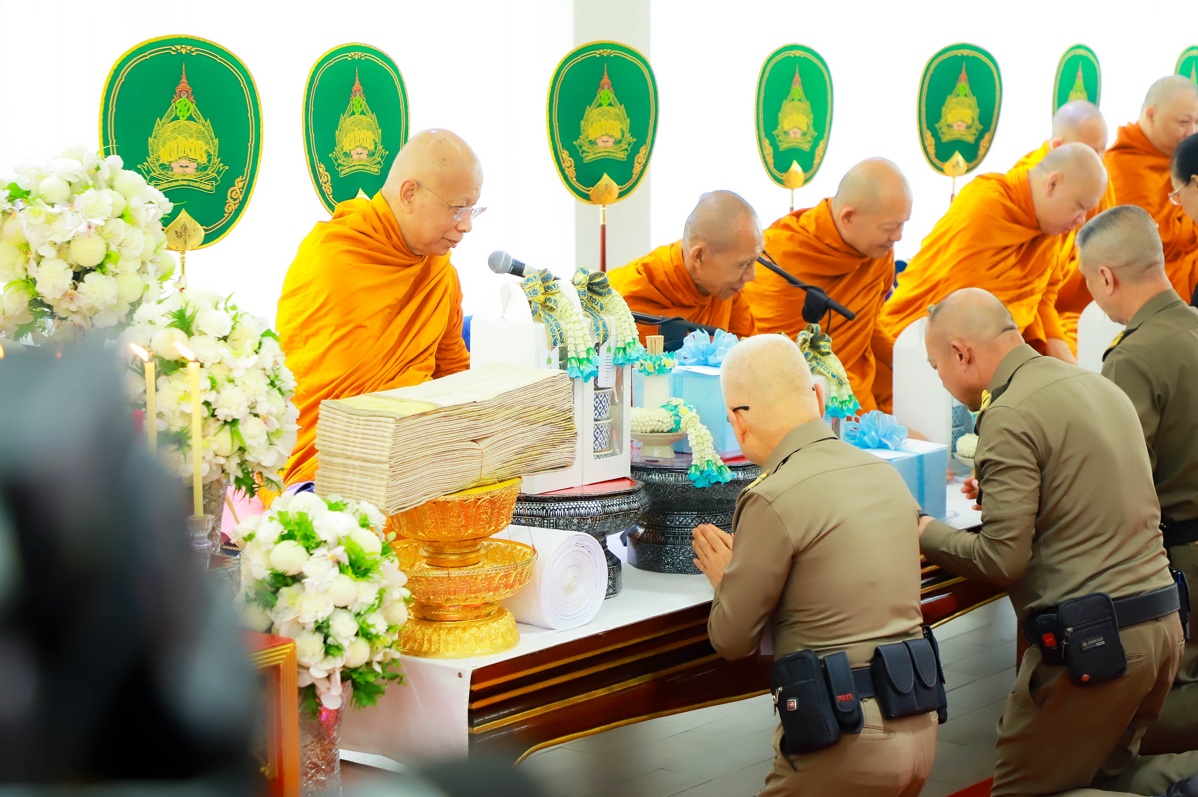 title - ส.ป.ก. เข้าร่วมพิธีเจริญพระพุทธมนต์บำเพ็ญพระราชกุศล ถวายความอาลัยแด่ สมเด็จพระนางเจ้าสิริกิติ์ พระบรมราชินีนาถ พระบรมราชชนนีพันปีหลวง และสมเด็จพระเจ้าลูกเธอ เจ้าฟ้าพัชรกิติยาภา นเรนทิราเทพยวดี กรมหลวงราชสาริณีสิริพัชร มหาวัชรราชธิดา